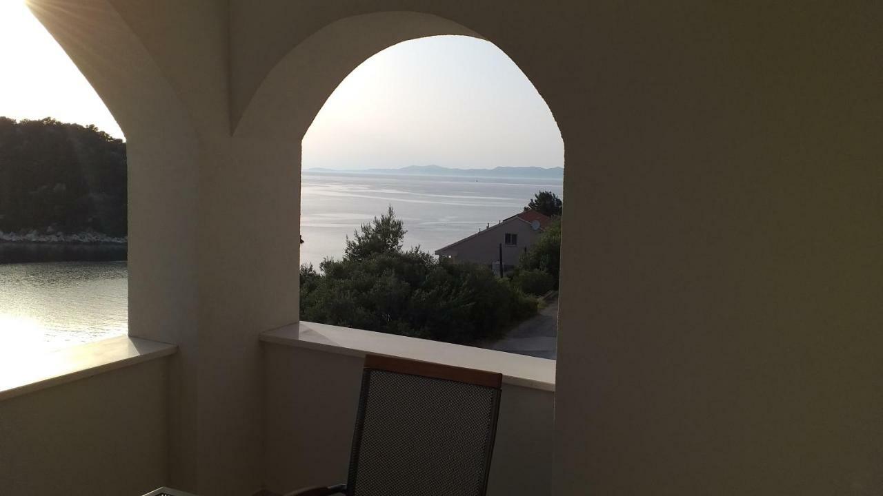 Apartment Zaklopatica Lastovo 外观 照片