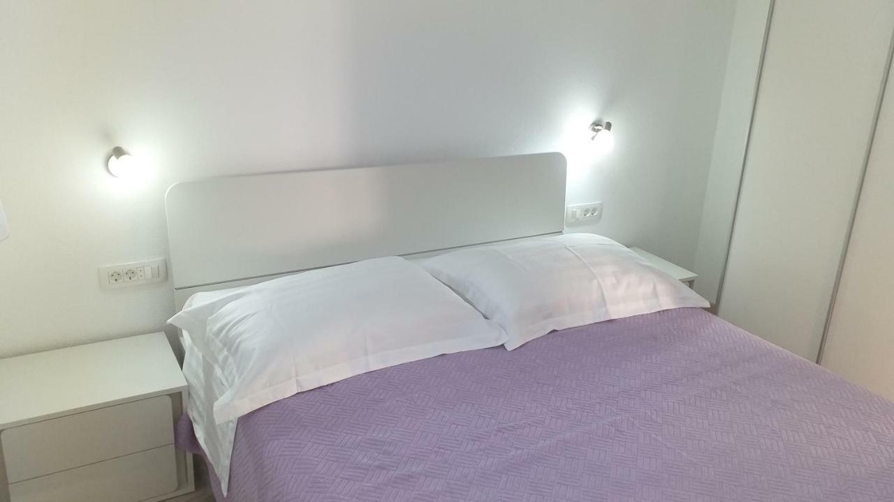 Apartment Zaklopatica Lastovo 外观 照片