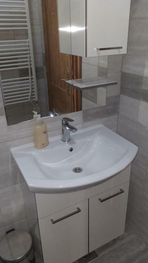 Apartment Zaklopatica Lastovo 外观 照片