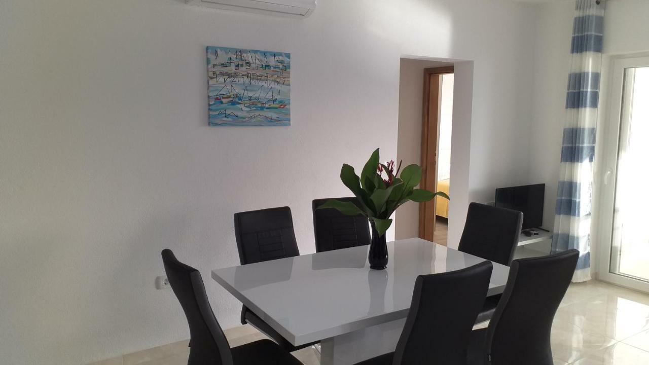 Apartment Zaklopatica Lastovo 外观 照片